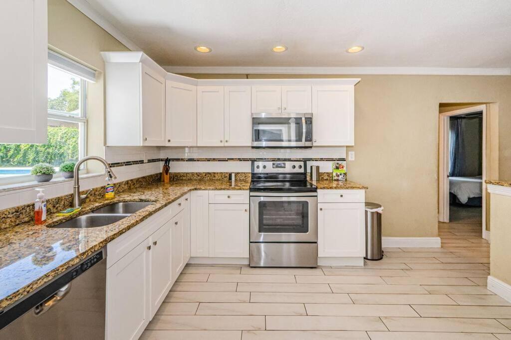 Beautiful Pool House In Old Seminole Heights! Villa Tampa Exterior photo